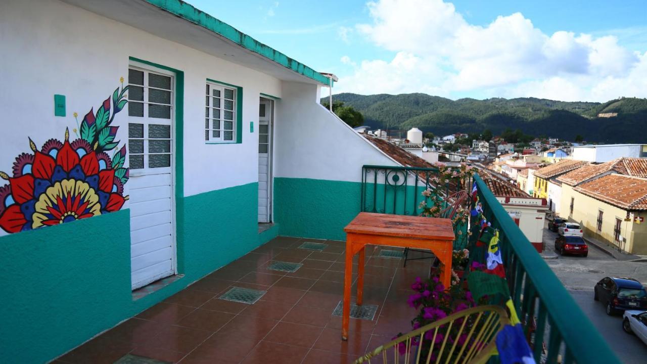 San Cristóbal de Las Casas Hostal La Isla المظهر الخارجي الصورة